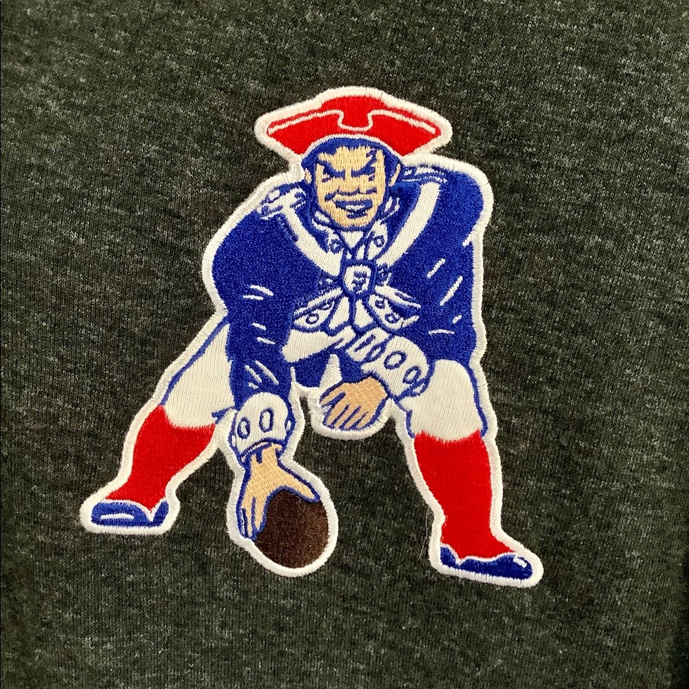 New England Patriots Pullover Hoodie NWOT - Picture 4 of 9